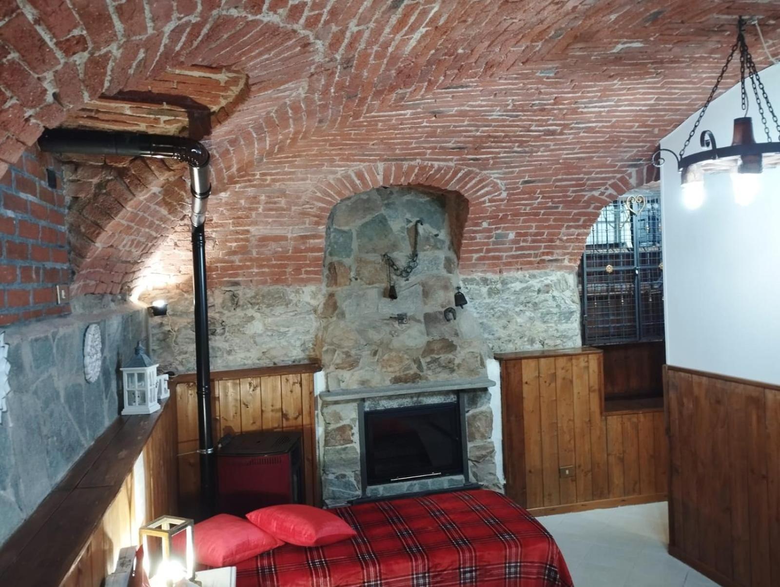 La Ghita Bed & Breakfast Sparone Bagian luar foto